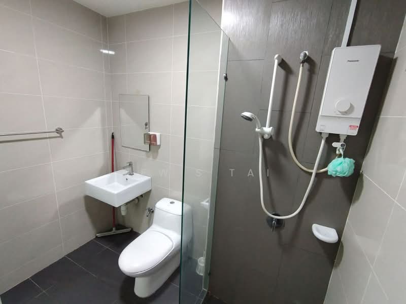 Condominium for Rent at The Raffles Suites - Lewis Tai - Bathroom - PropertyGuru.com.my