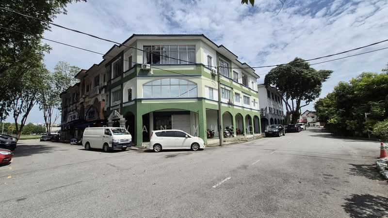Shop for Rent in Kelana Jaya (Petaling Jaya) - Irwan Yusoff - Exterior - PropertyGuru.com.my
