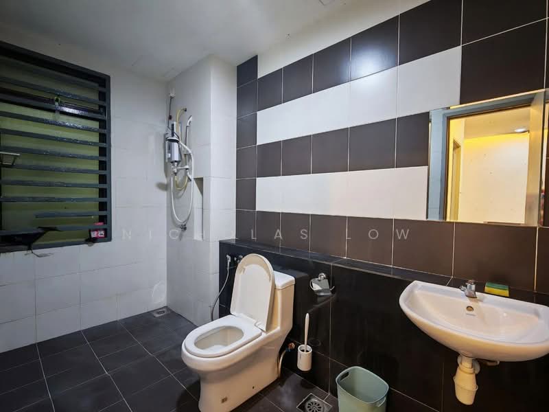 Apartment for Rent at Austin Regency (Pangsapuri Austin Perdana) - Nicholas Low - Bathroom - PropertyGuru.com.my