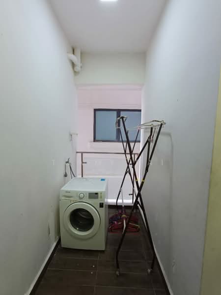 Bay Point @ Country Garden Danga Bay untuk Untuk Disewa - RM 2,800 /bulan, Mac 2026 - Balcony - PropertyGuru.com.my