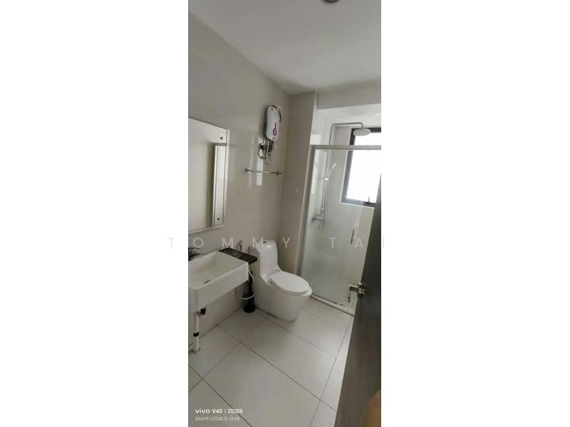 Bay Point @ Country Garden Danga Bay untuk Untuk Disewa - RM 2,800 /bulan, Mac 2026 - Bathroom - PropertyGuru.com.my