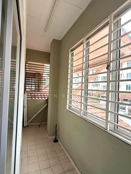 Townhouse for Sale in Batu Caves (Selangor) - Eugene Choo - Balcony - PropertyGuru.com.my