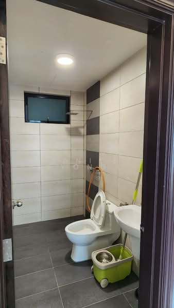 Service Residence for Rent at Molek Regency - Janice Yong - Bathroom - PropertyGuru.com.my