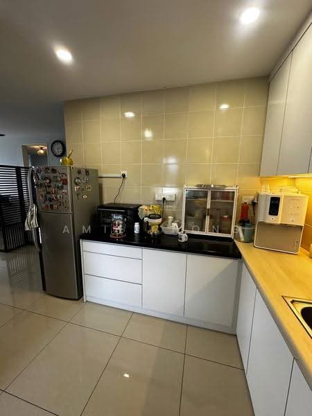 Kondominium untuk Dijual di Upper East @ Tiger Lane - Amie Chong - Kitchen - PropertyGuru.com.my