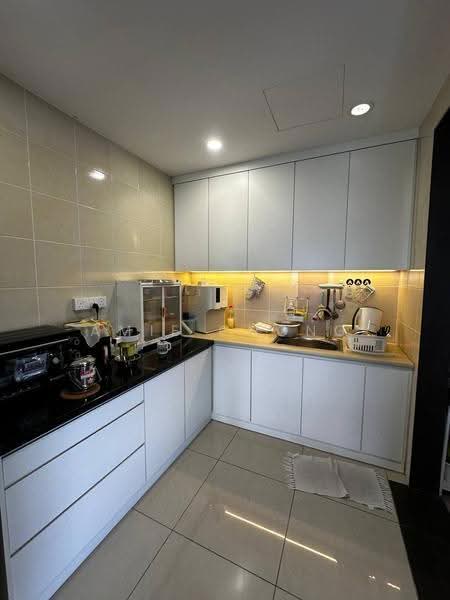 Kondominium untuk Dijual di Upper East @ Tiger Lane - Amie Chong - Kitchen - PropertyGuru.com.my