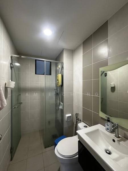 Kondominium untuk Dijual di Upper East @ Tiger Lane - Amie Chong - Bathroom - PropertyGuru.com.my