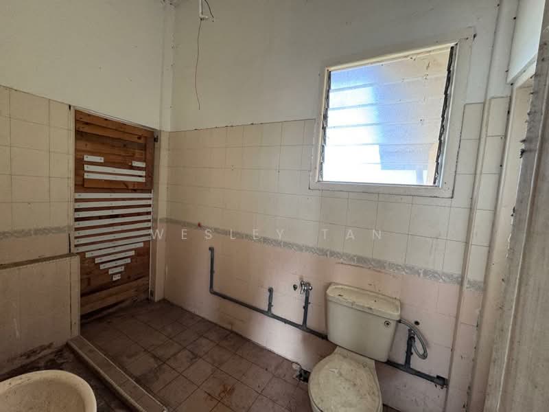 Commercial Bungalow for Rent in Klebang (Melaka) - Wesley Tan - Bathroom - PropertyGuru.com.my