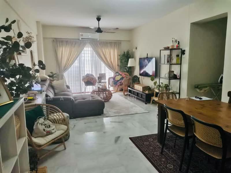 Emerald Hill Condominium untuk Untuk Dijual - RM 410,000, Mac 2026 - Living Room - PropertyGuru.com.my