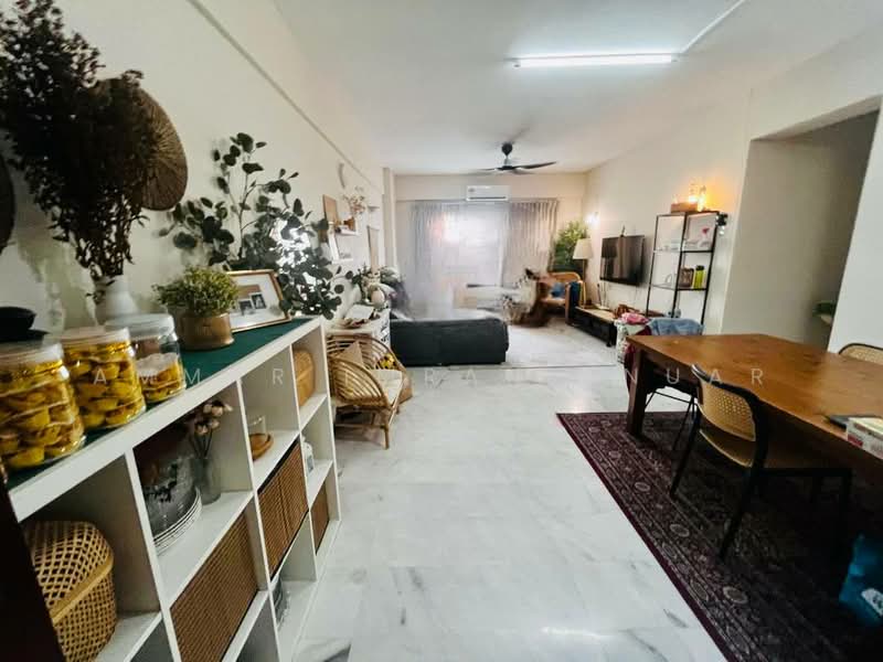 Emerald Hill Condominium untuk Untuk Dijual - RM 410,000, Mac 2026 - Living Room - PropertyGuru.com.my