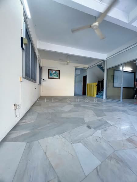 2-storey Terraced House for Sale in Batu Gajah (Perak) - Amie Chong - Living Room - PropertyGuru.com.my