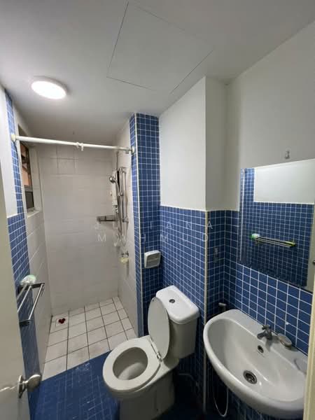 Kondominium untuk Disewa di Perdana Emerald - Juliana Mahmud - Bathroom - PropertyGuru.com.my