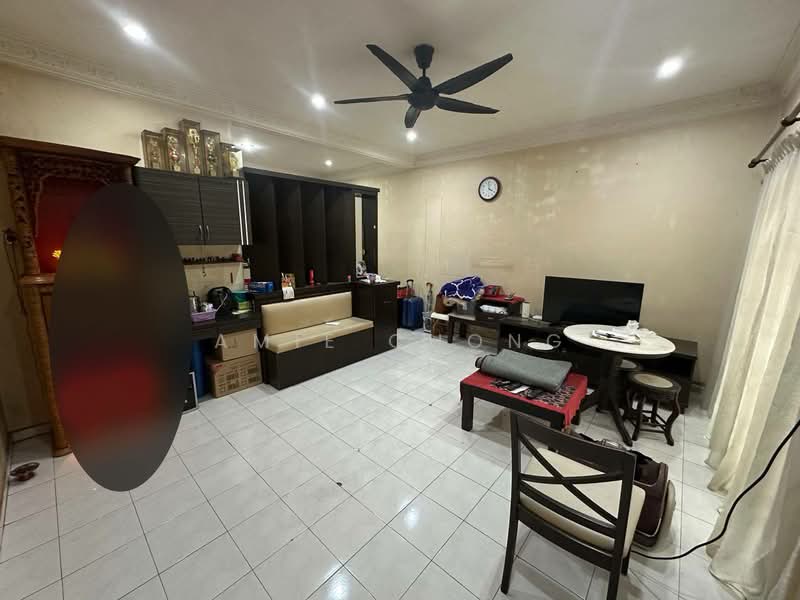 Rumah Teres 2 Tingkat untuk Dijual di Bandar Baru Tambun (Tambun) - Amie Chong - Living Room - PropertyGuru.com.my