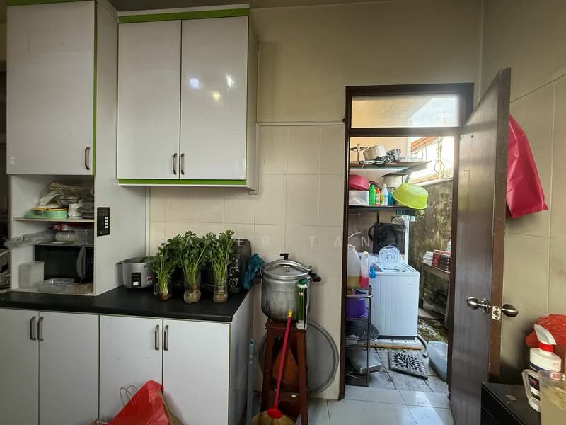 2-storey Terraced House for Sale in Bandar Dato Onn (Tebrau) - SASER TAN. - Kitchen - PropertyGuru.com.my