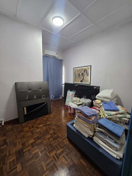 2-storey Terraced House for Sale in Perling (Skudai) - Jacob Chua - Bedroom - PropertyGuru.com.my