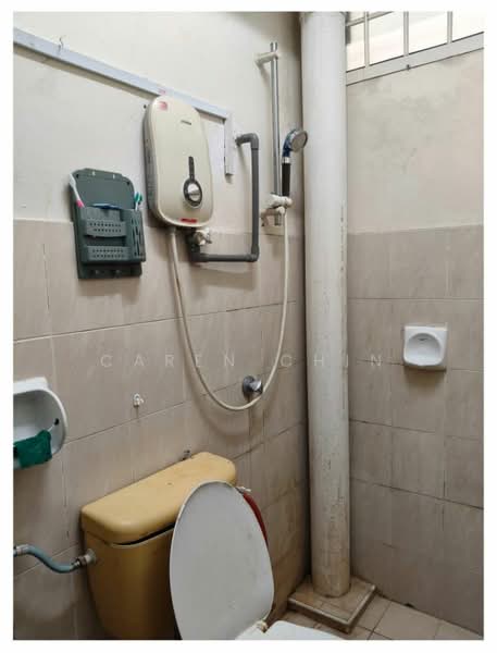 Apartment for Rent at Lake View Suites - Caren Chin - Bathroom - PropertyGuru.com.my