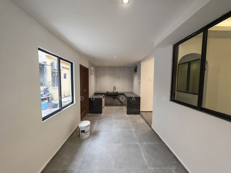 2-storey Terraced House for Sale in Taman Puchong Indah (Puchong) - Qadir Qadir - Kitchen - PropertyGuru.com.my