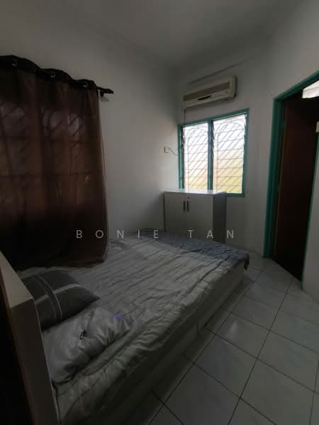 2.5-storey Terraced House for Rent in Taman Cheras Jaya (Cheras) - Bonie Tan - Bedroom - PropertyGuru.com.my