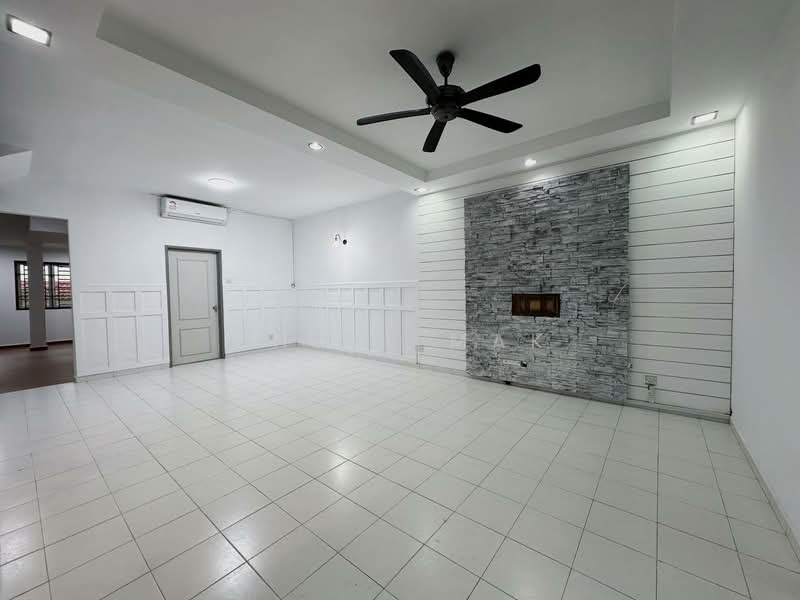 2-storey Terraced House for Rent in Kangkar Pulai (Skudai) - Chloe Mak - Living Room - PropertyGuru.com.my