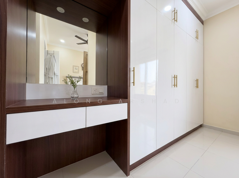Eco Spring untuk Untuk Dijual - RM 1,400,000, Apr 2026 - Wardrobe area - PropertyGuru.com.my
