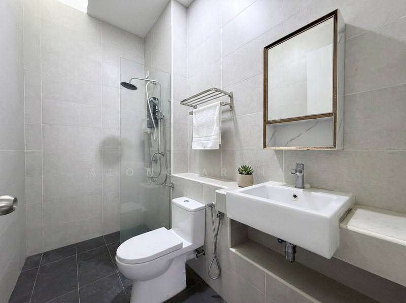 Eco Spring untuk Untuk Dijual - RM 1,400,000, Apr 2026 - Master Bathroom - PropertyGuru.com.my