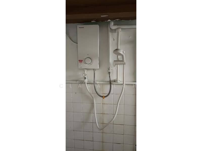 Taman Muhibbah untuk Untuk Disewa - RM 800 /bulan, Mac 2026 - Bathroom - PropertyGuru.com.my