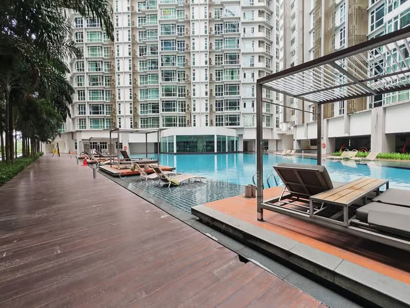 Central Residence @ Sungai Besi untuk Untuk Disewa - RM 1,300 /bulan, Mac 2026 - Pool - PropertyGuru.com.my