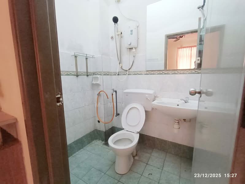 Bukit Indah Bukits Indahs untuk Untuk Disewa - RM 2,300 /bulan, Mac 2026 - Bathroom - PropertyGuru.com.my