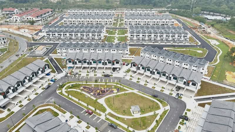 2-storey Terraced House for Sale in Shah Alam (Selangor) - Syukor Hartanah - Exterior - PropertyGuru.com.my