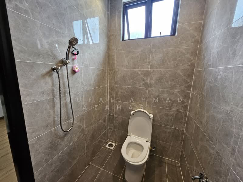 Bungalow for Sale in Lavender Heights (Senawang) - Naufal Ahmad Azahari - Bathroom - PropertyGuru.com.my