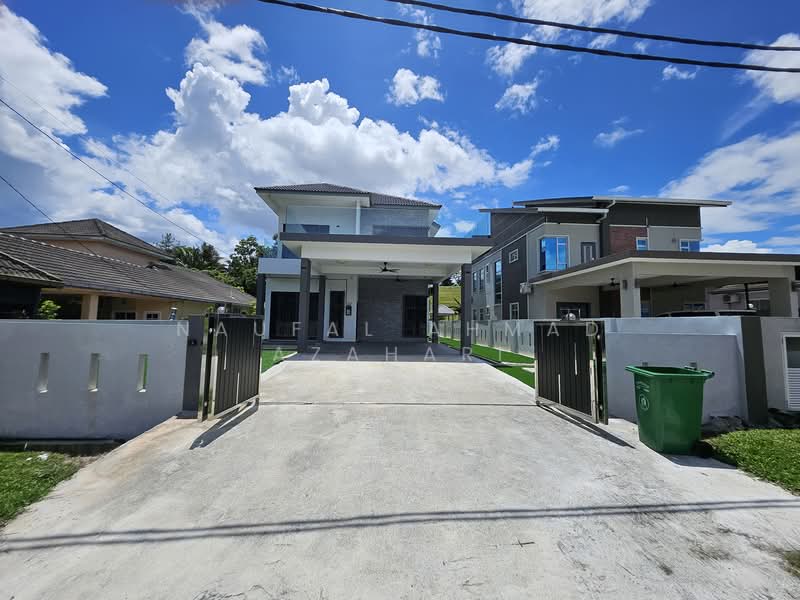 Bungalow for Sale in Lavender Heights (Senawang) - Naufal Ahmad Azahari - Exterior view front   - PropertyGuru.com.my