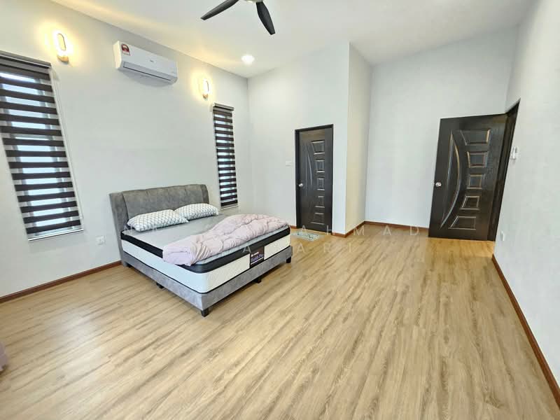 Bungalow for Sale in Lavender Heights (Senawang) - Naufal Ahmad Azahari - Fourth bedroom - PropertyGuru.com.my