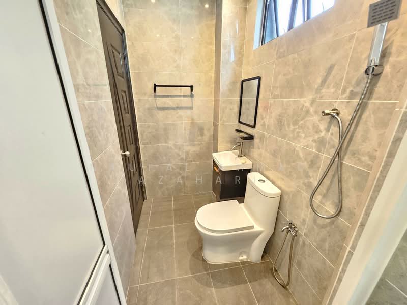 Bungalow for Sale in Lavender Heights (Senawang) - Naufal Ahmad Azahari - Second bathroom - PropertyGuru.com.my