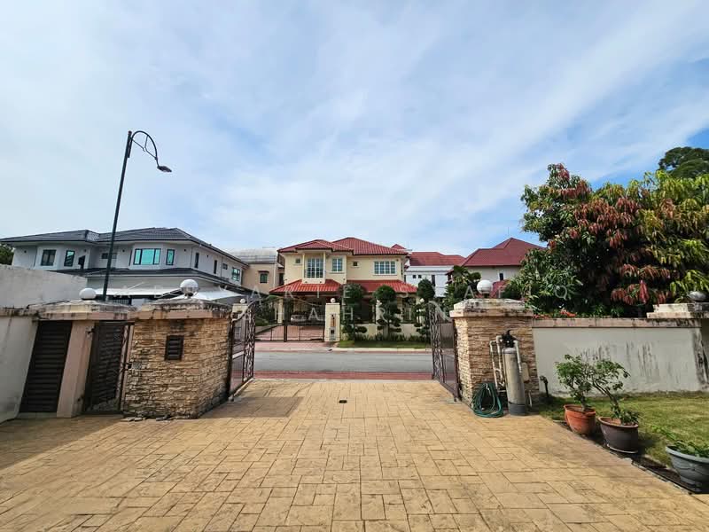 Bungalow for Sale in Glenmarie (Selangor) - Absyarie Syafiq Shahrin - Exterior - PropertyGuru.com.my