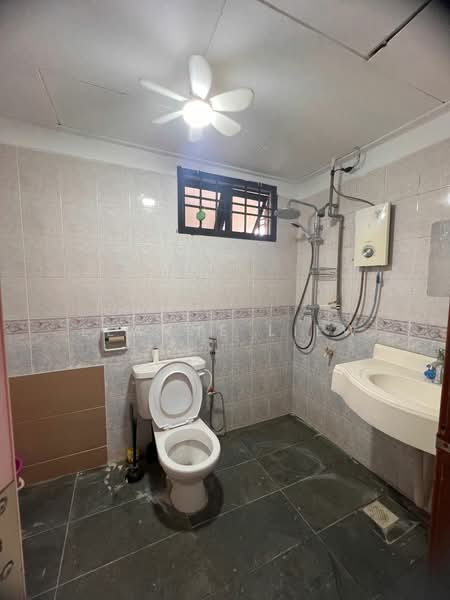 2-storey Terraced House for Rent in Taman Mount Austin (Tebrau) - Leanne Liew - Bathroom - PropertyGuru.com.my