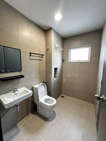 Taman Idaman Mutiara untuk Untuk Disewa - RM 2,200 /bulan, Mac 2026 - Bathroom - PropertyGuru.com.my