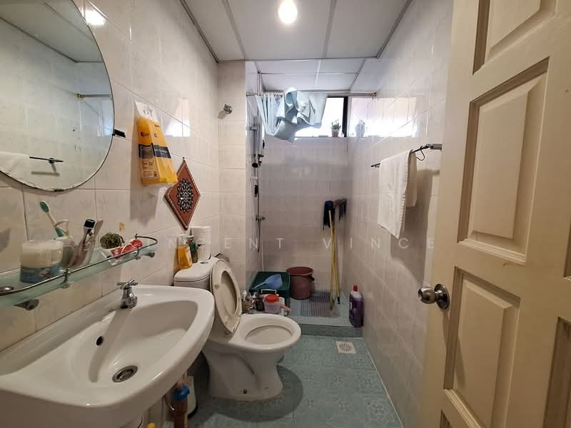 Condominium for Sale at 1 Bukit Utama - Vincent Vince - Bathroom - PropertyGuru.com.my