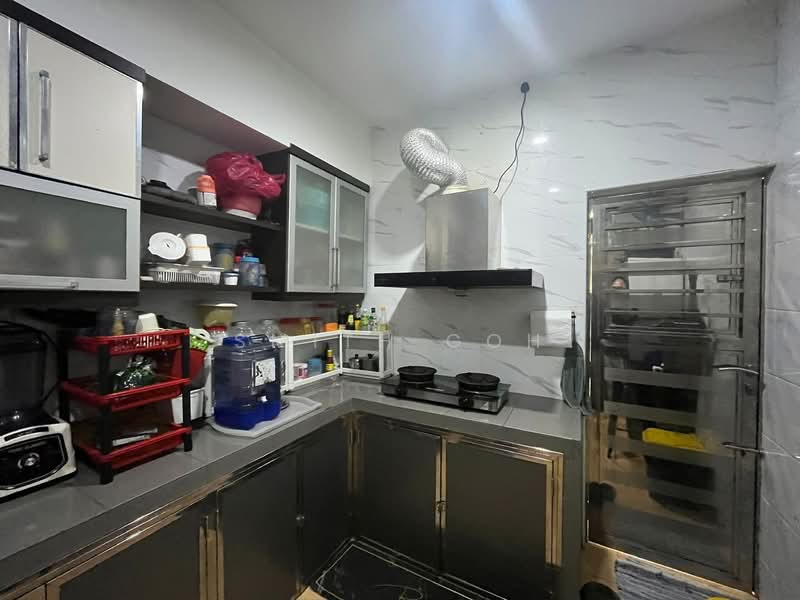 Taman Sri Pulai Perdana untuk Untuk Dijual - RM 640,000, Mac 2026 - Kitchen - PropertyGuru.com.my