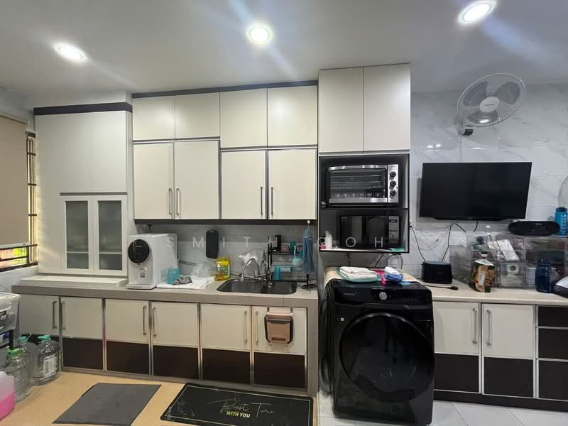 Taman Sri Pulai Perdana untuk Untuk Dijual - RM 640,000, Mac 2026 - Kitchen - PropertyGuru.com.my