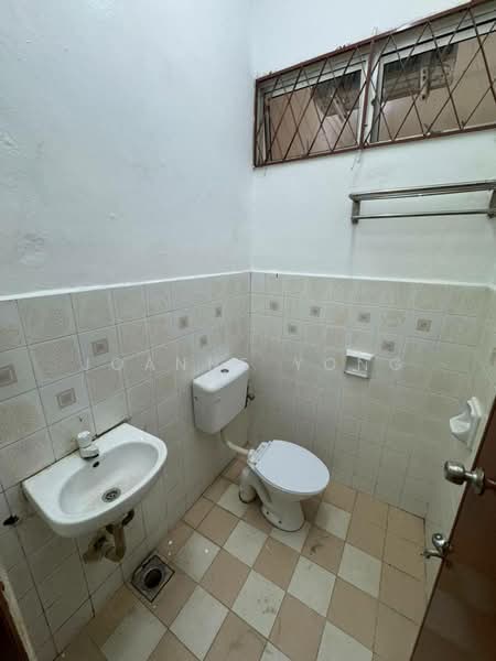 Single Storey Terrace House @ 525 Jalan Senai Utama, Taman Senai Utama, Senai Johor. Near Taman Aman untuk Untuk Dijual - RM 475,000, Apr 2026 - Bathroom - PropertyGuru.com.my