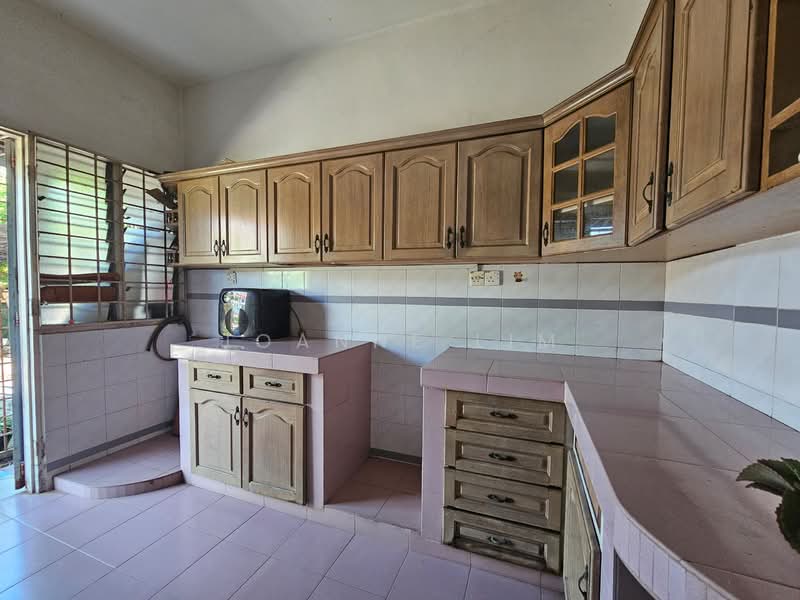 2-storey Terraced House for Sale in Cheng (Melaka) - Joanne Lim - Kitchen - PropertyGuru.com.my