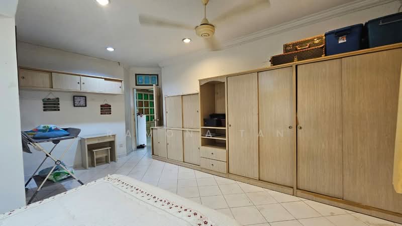 Taman Seri Cempaka untuk Untuk Dijual - RM 500,000, Mac 2026 - Bedroom - PropertyGuru.com.my