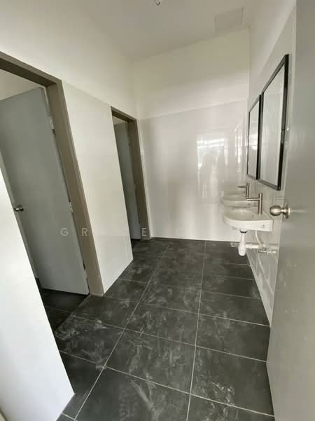 Cluster Factory for Rent in Taman Perindustrian Cemerlang (Ulu Tiram) - Grace Chew - Bathroom - PropertyGuru.com.my
