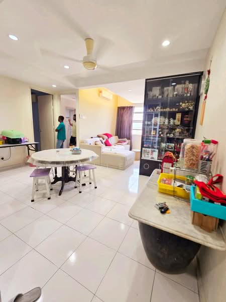 The Pulse Condominium untuk Untuk Dijual - RM 360,000, Mac 2026 - Living Room - PropertyGuru.com.my