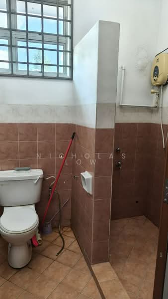 Taman Gaya Jalan Gaya 7 untuk Untuk Disewa - RM 1,800 /bulan, Mac 2026 - Bathroom - PropertyGuru.com.my