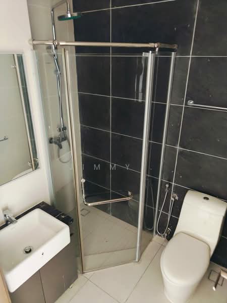 Condominium for Sale at Kings Bay @ Country Garden Danga Bay - Jimmy . - Bathroom - PropertyGuru.com.my