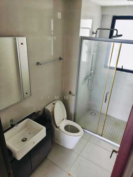 Condominium for Sale at Kings Bay @ Country Garden Danga Bay - Jimmy . - Bathroom - PropertyGuru.com.my
