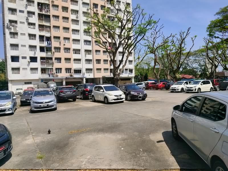 Taman Bukit Jambul untuk Untuk Disewa - RM 1,100 /bulan, Mac 2026 - Exterior - PropertyGuru.com.my