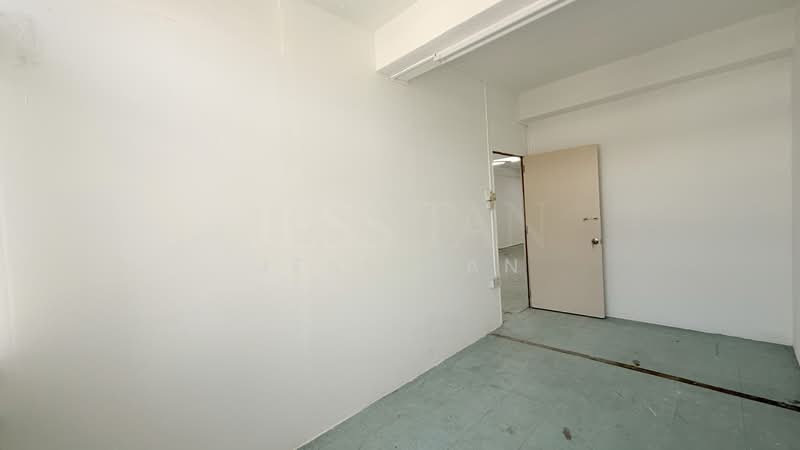 Shop / Office for Rent in Jalan Klang Lama (Old Klang Road) (Kuala Lumpur) - Jess Tan - Office room 1 - PropertyGuru.com.my