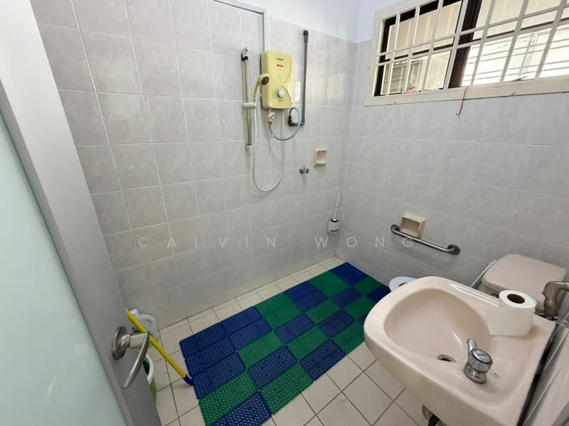 2-storey Terraced House for Sale in Taman Desa Tebrau (Tebrau) - Calvin Wong - Bathroom - PropertyGuru.com.my