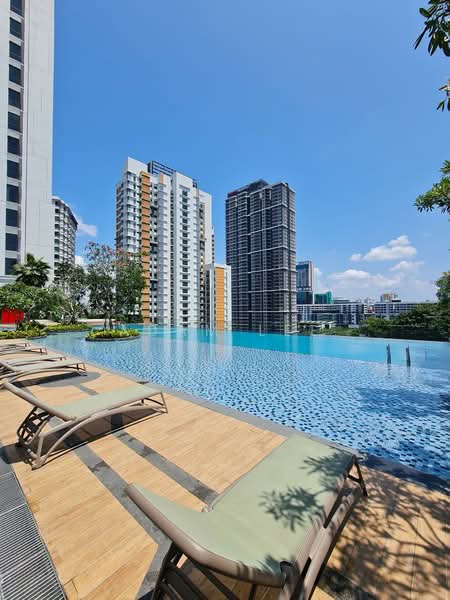 Apartment for Sale at Union Suites - Adam Lee - Pool - PropertyGuru.com.my